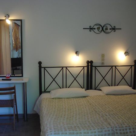 Appartement Iron House à Ágios Geórgios Extérieur photo