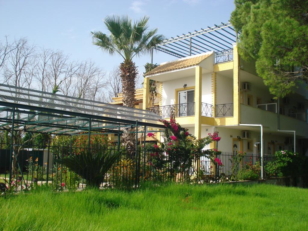 Appartement Iron House à Ágios Geórgios Extérieur photo