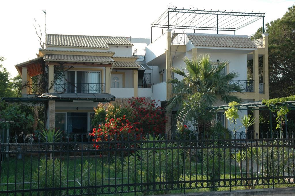 Appartement Iron House à Ágios Geórgios Extérieur photo