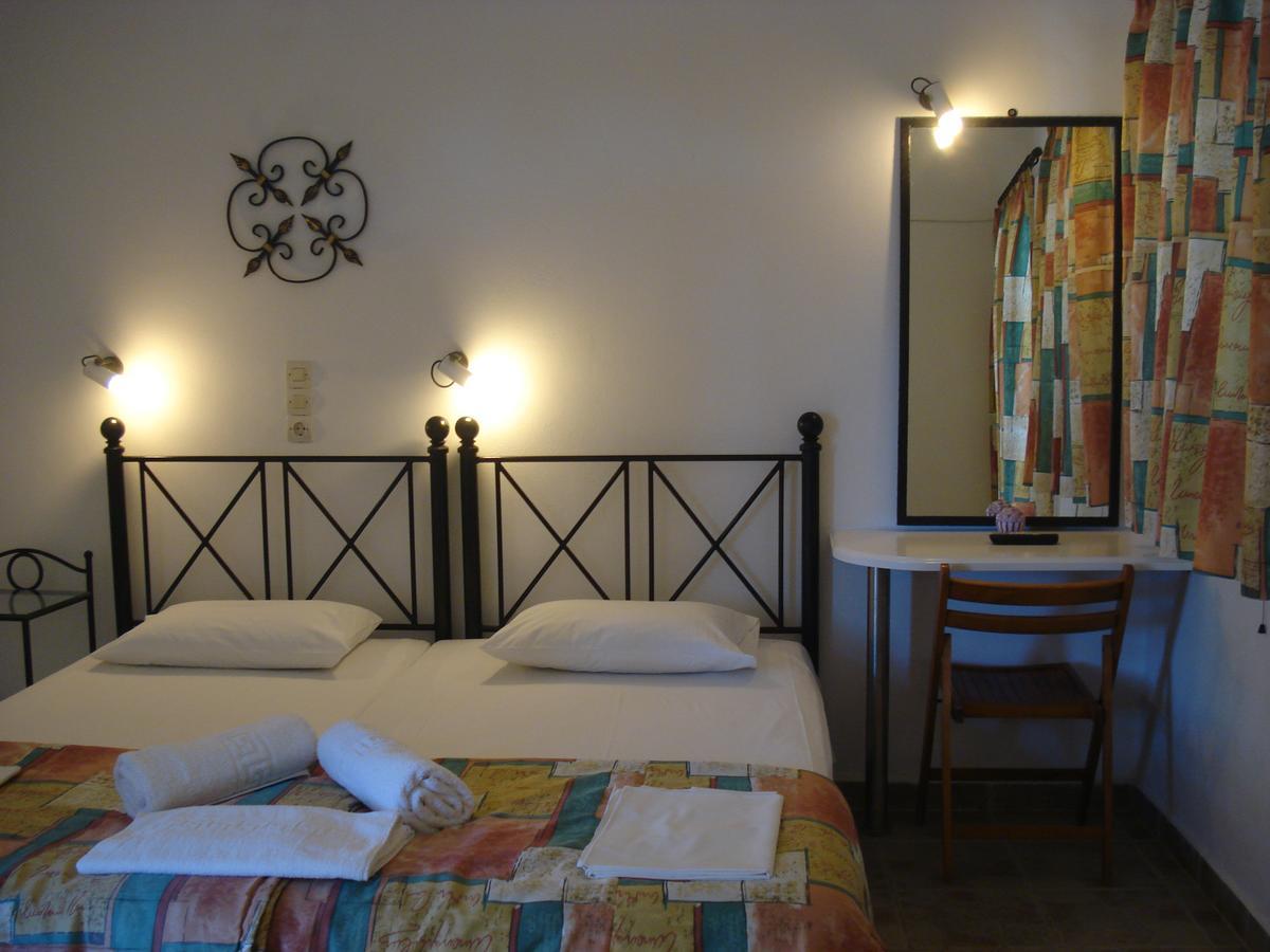 Appartement Iron House à Ágios Geórgios Extérieur photo