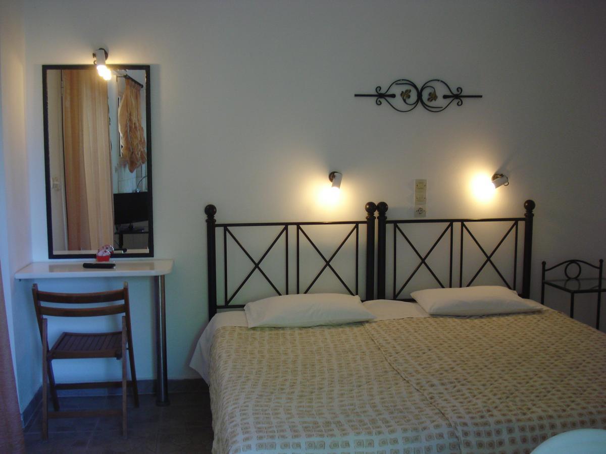 Appartement Iron House à Ágios Geórgios Extérieur photo