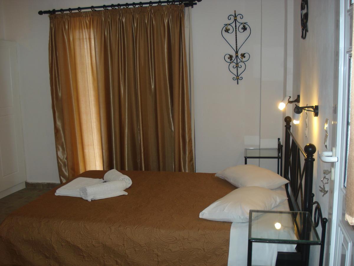 Appartement Iron House à Ágios Geórgios Extérieur photo