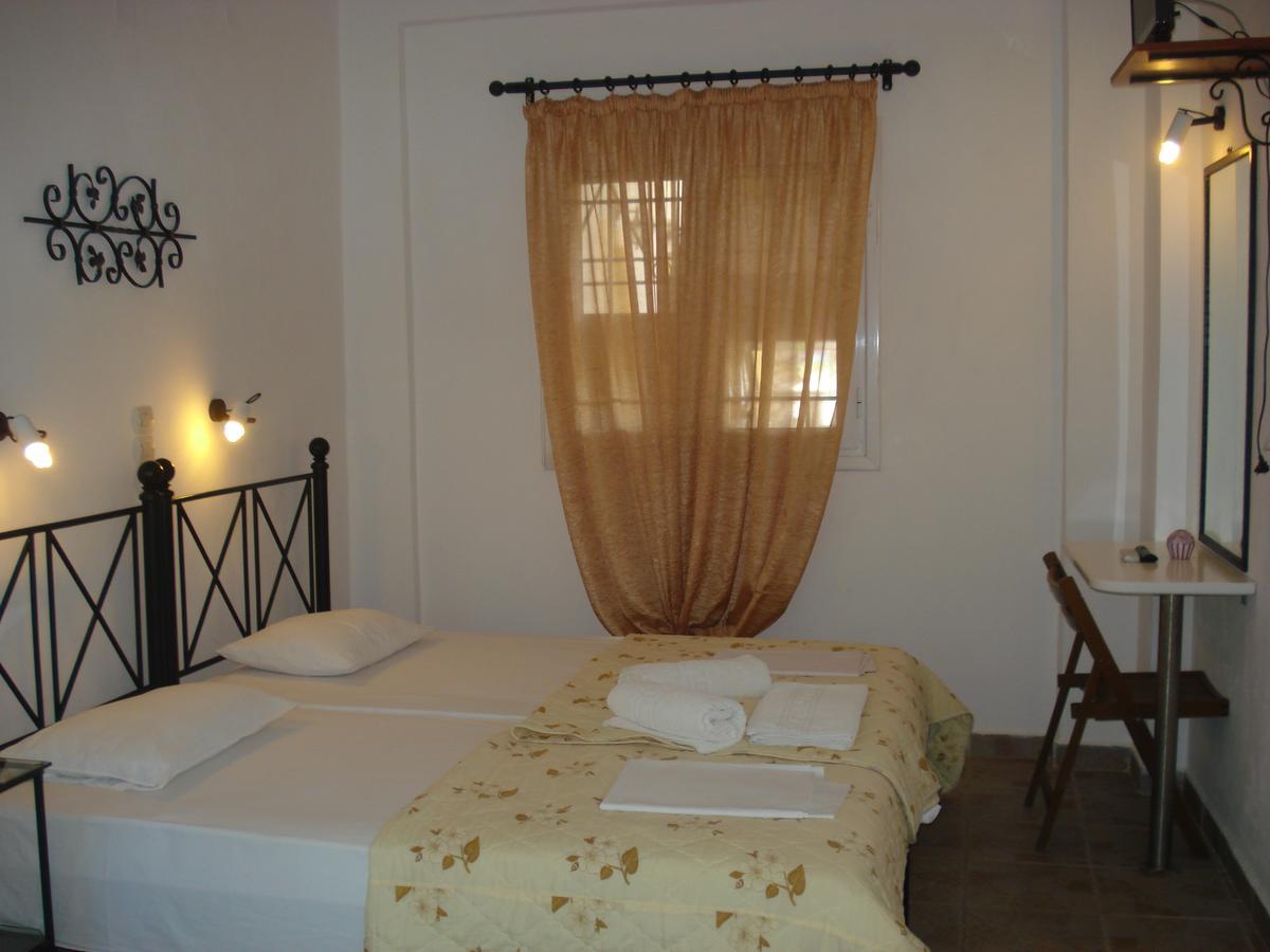 Appartement Iron House à Ágios Geórgios Extérieur photo