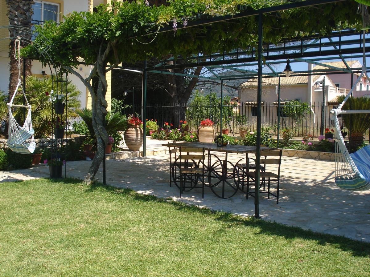 Appartement Iron House à Ágios Geórgios Extérieur photo