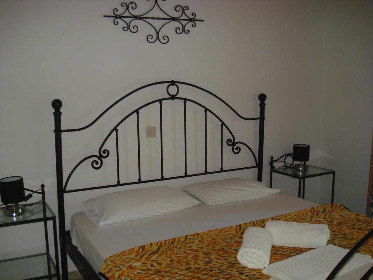 Appartement Iron House à Ágios Geórgios Extérieur photo