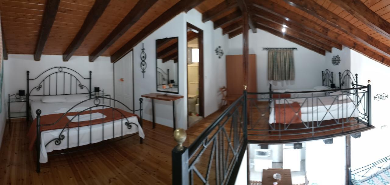 Appartement Iron House à Ágios Geórgios Extérieur photo